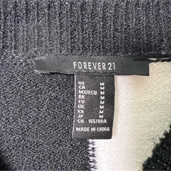 Forever 21 Black and White Pullover Sweater Women Size M - Picture 3 of 5